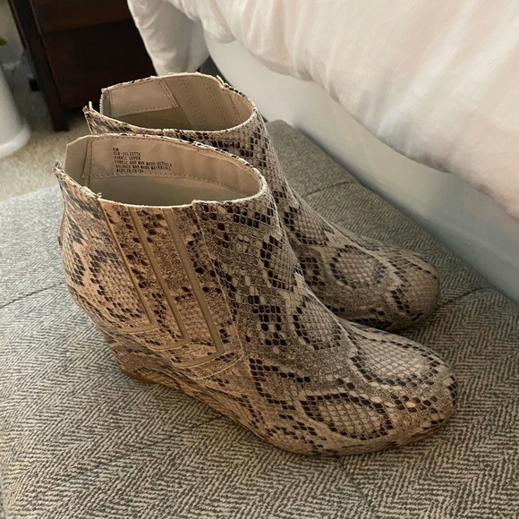 Faux Snake Skin Booties - Picture 2 of 2